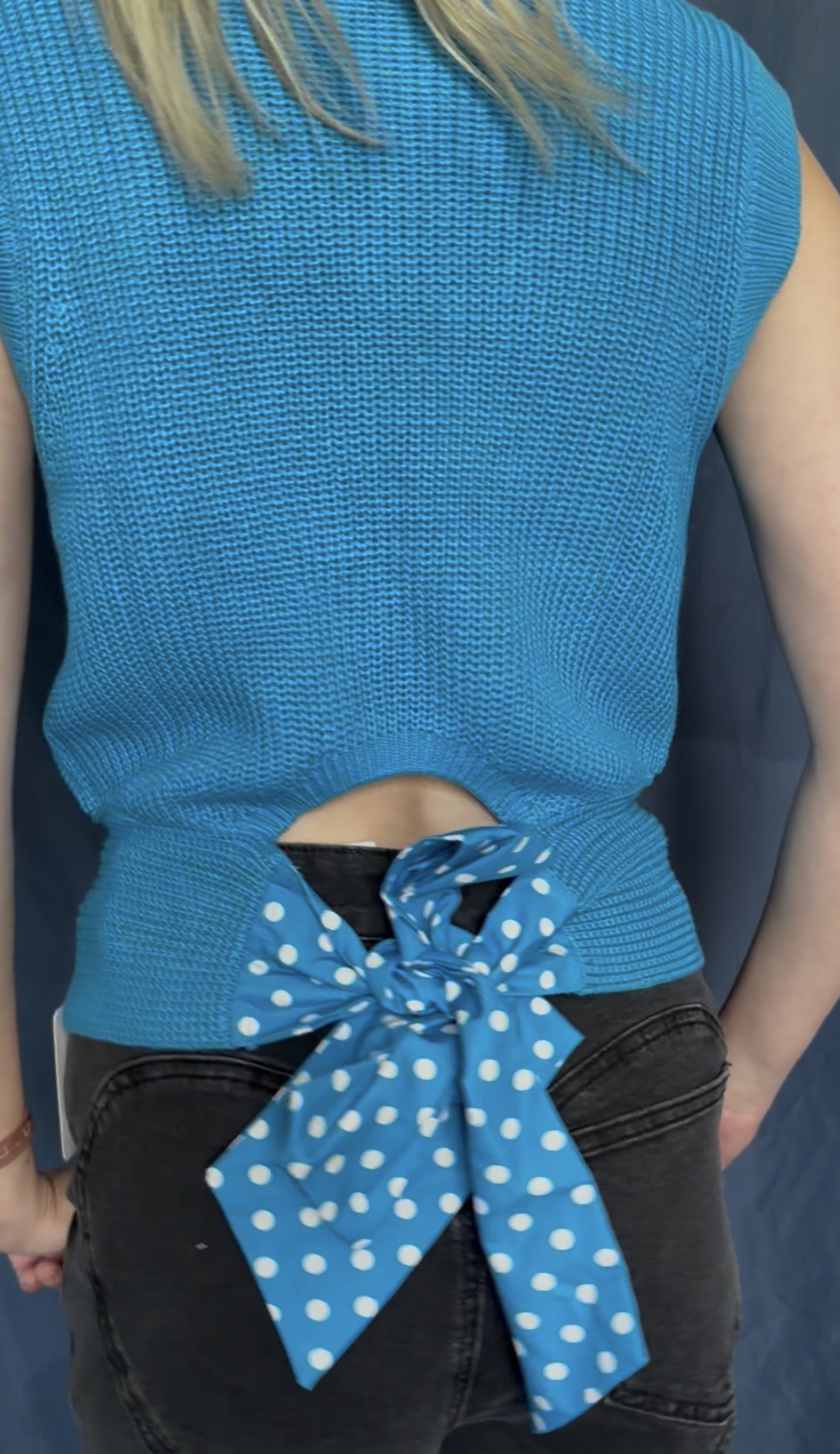 Blue bow top