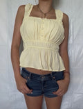 Butter yellow top